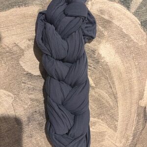 Solly wrap in blue- EUC